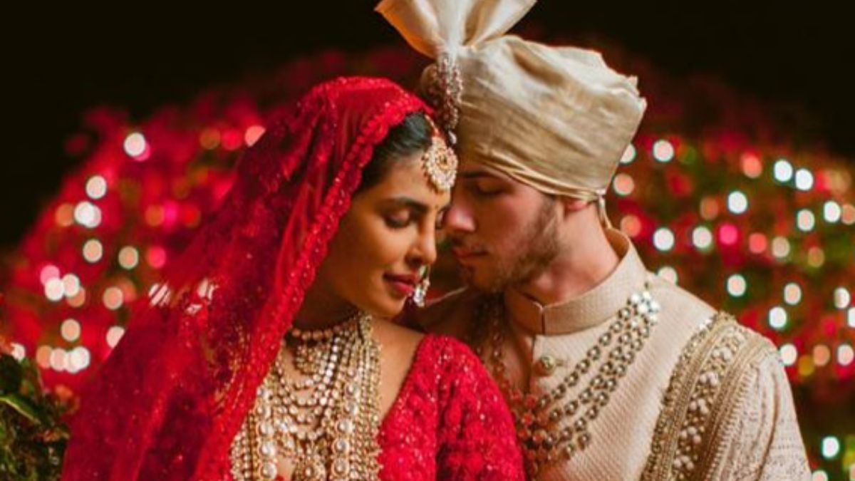 Priyanka Chopra Drops Throwback Pic On 4th Wedding Anniversary, Says 'Find Yourself A Guy That…' 